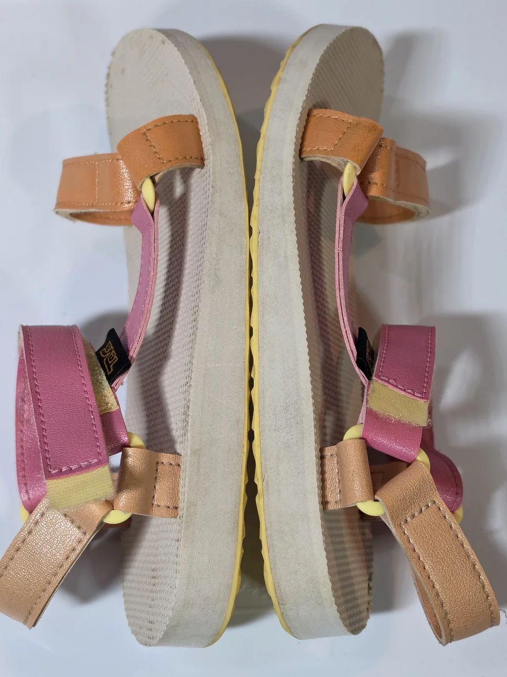 Teva Strappy Sandals Big Kids Size 3